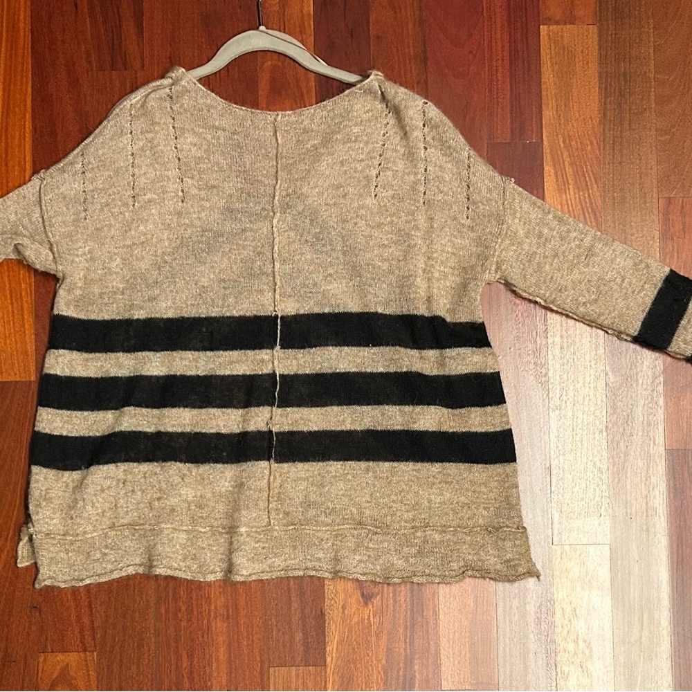 Free People ‘Twelve Roses’ Oversized Alpaca V-Neck Pullover Sweater - Picture 3 of 13